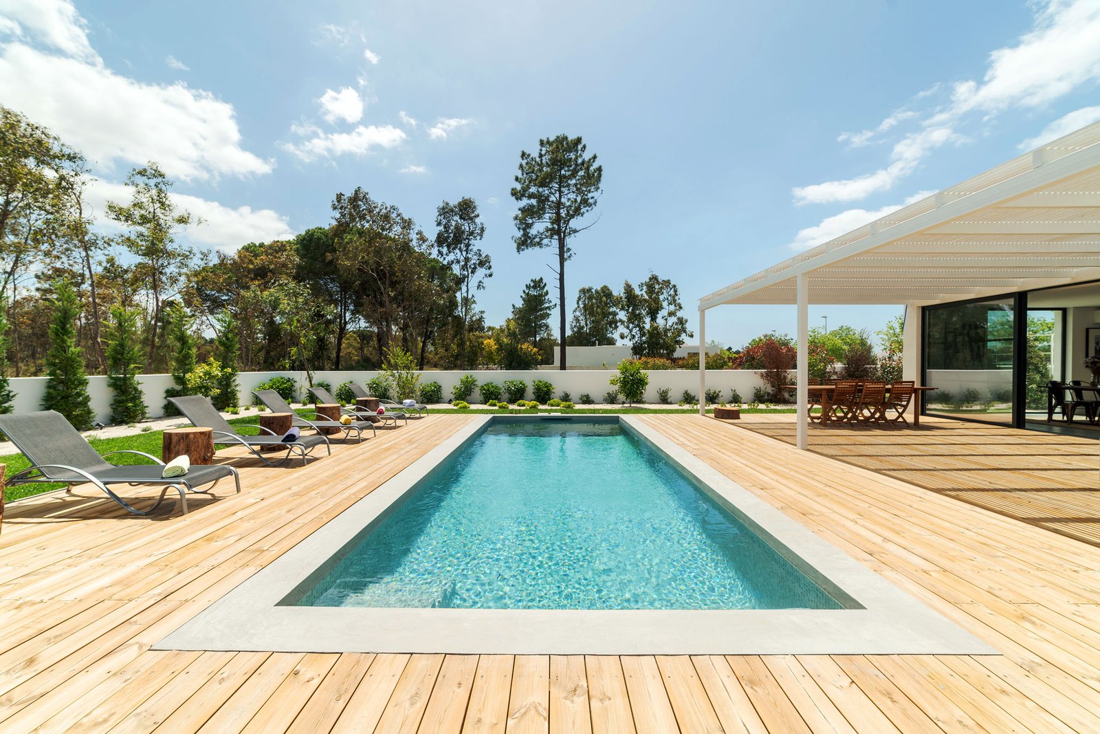 single-home-0004 Luxury Home for sale